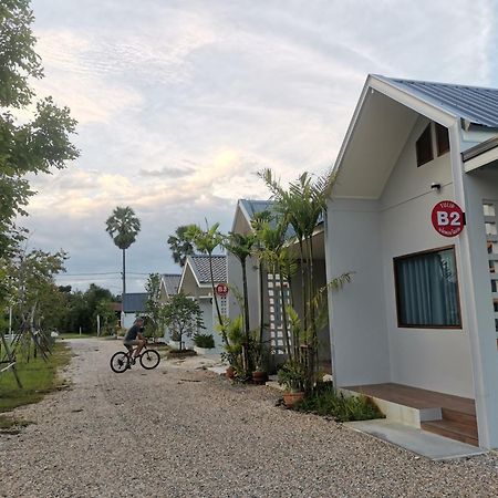 Numhom Resort Ban Nong Chum Saeng Luaran gambar