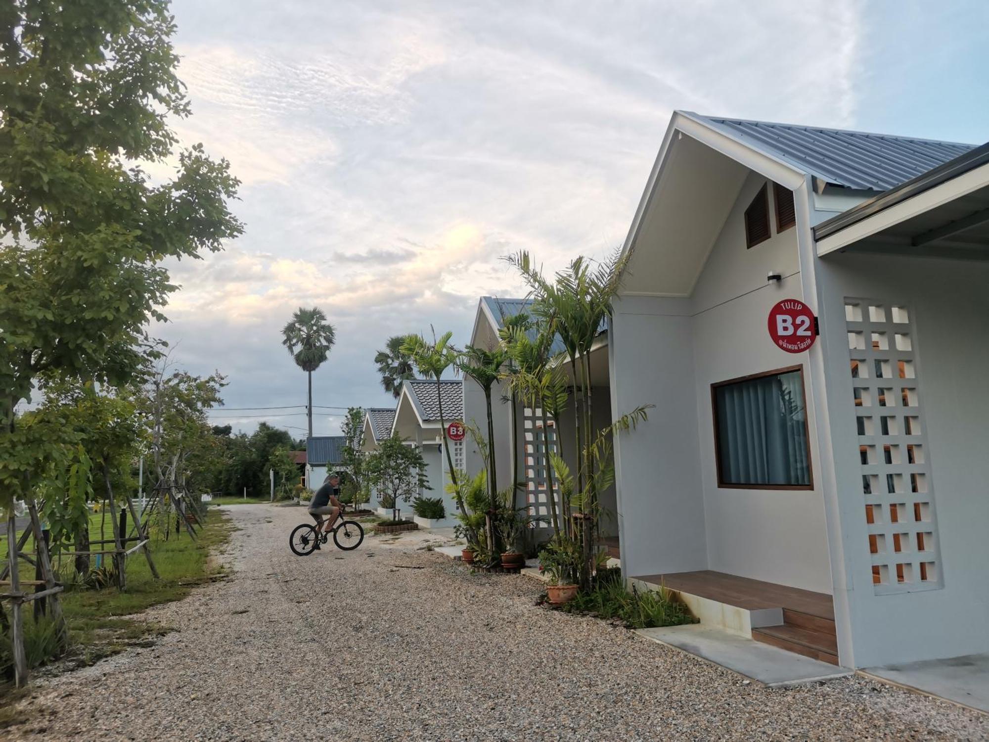 Numhom Resort Ban Nong Chum Saeng Luaran gambar