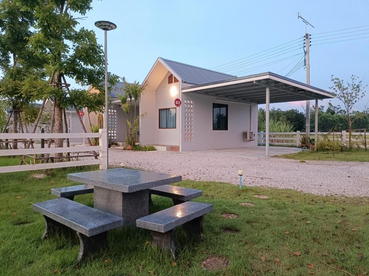 Numhom Resort Ban Nong Chum Saeng Luaran gambar
