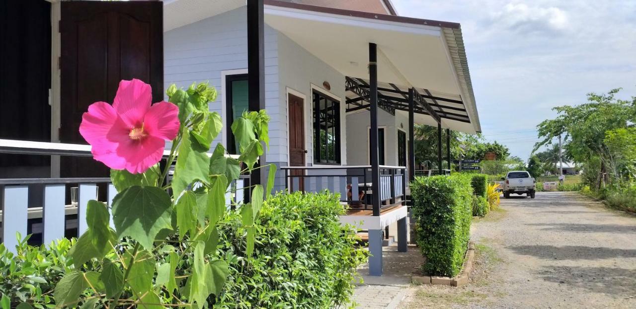 Numhom Resort Ban Nong Chum Saeng Luaran gambar